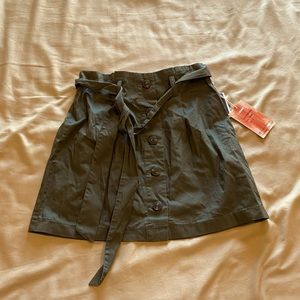 NWTs cargo skirt size small